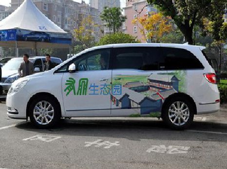 资源户外车贴喷绘如何保持效果?